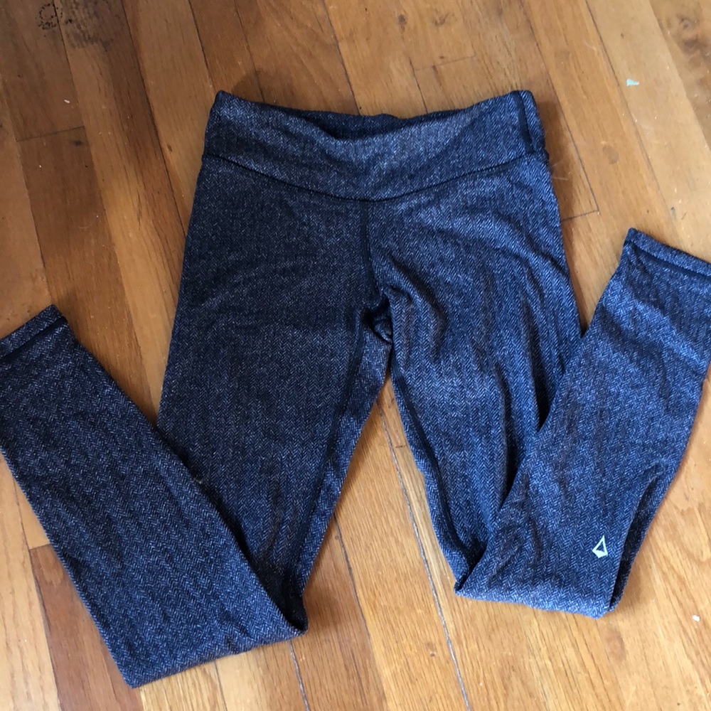 Black And Grey Patterned Ivivva Leggings.